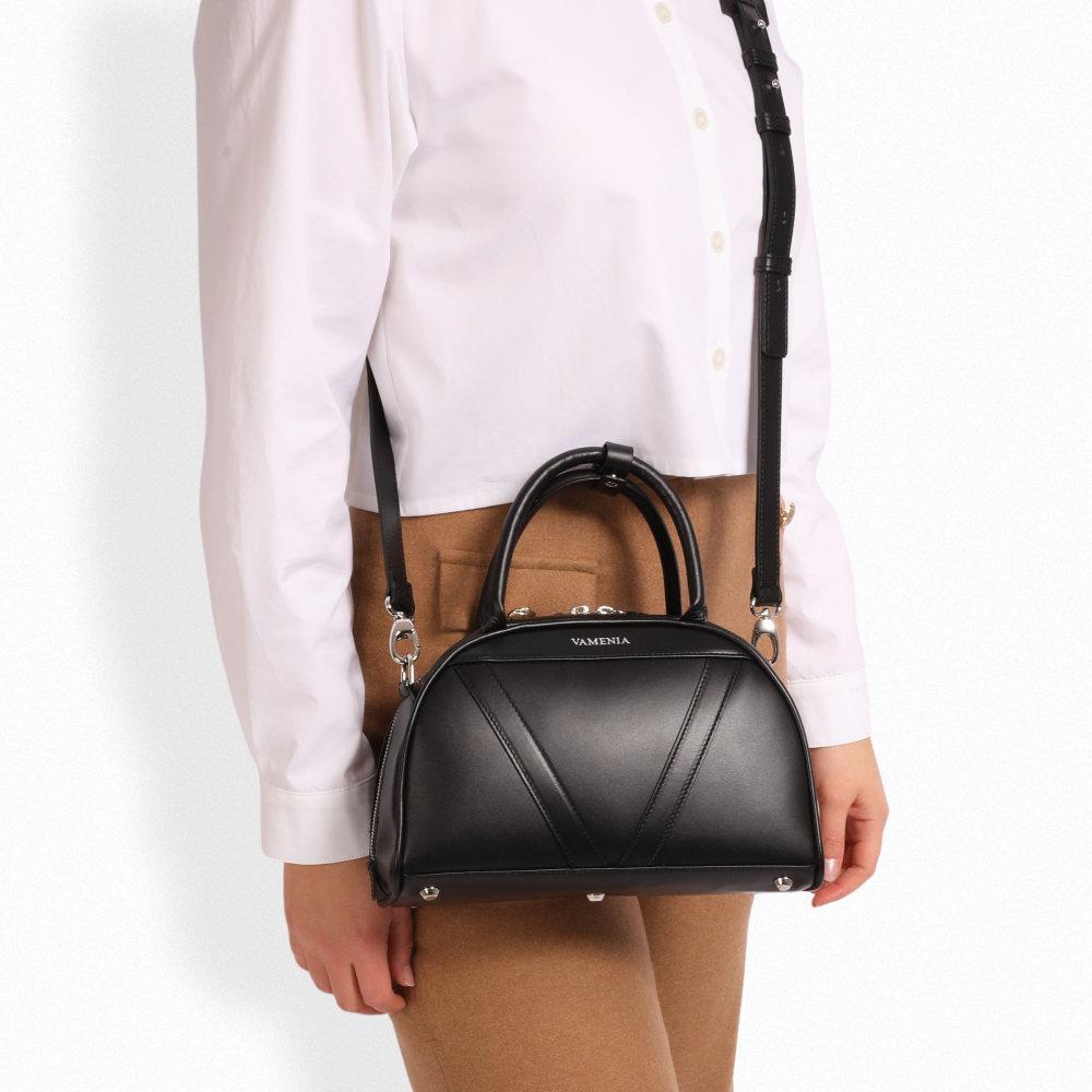 Henkeltasche als Crossbody Tasche aus Nappaleder Schwarz
